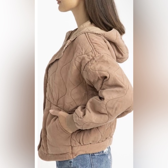 Blank NYC Quilted Hooded Jacket - Picture 3 of 6